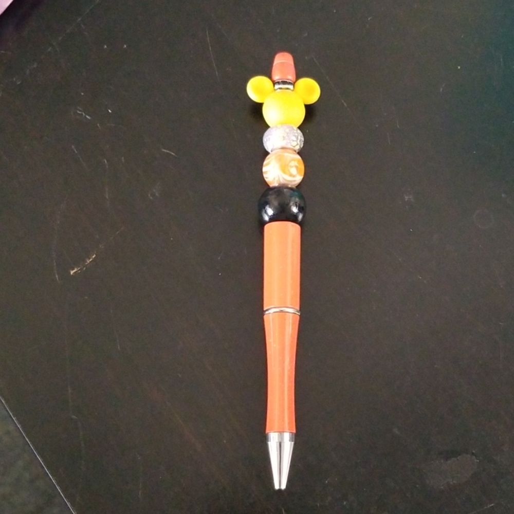 Beaded pen
